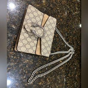 Gucci Dionysus GG Supreme Super Mini Bag